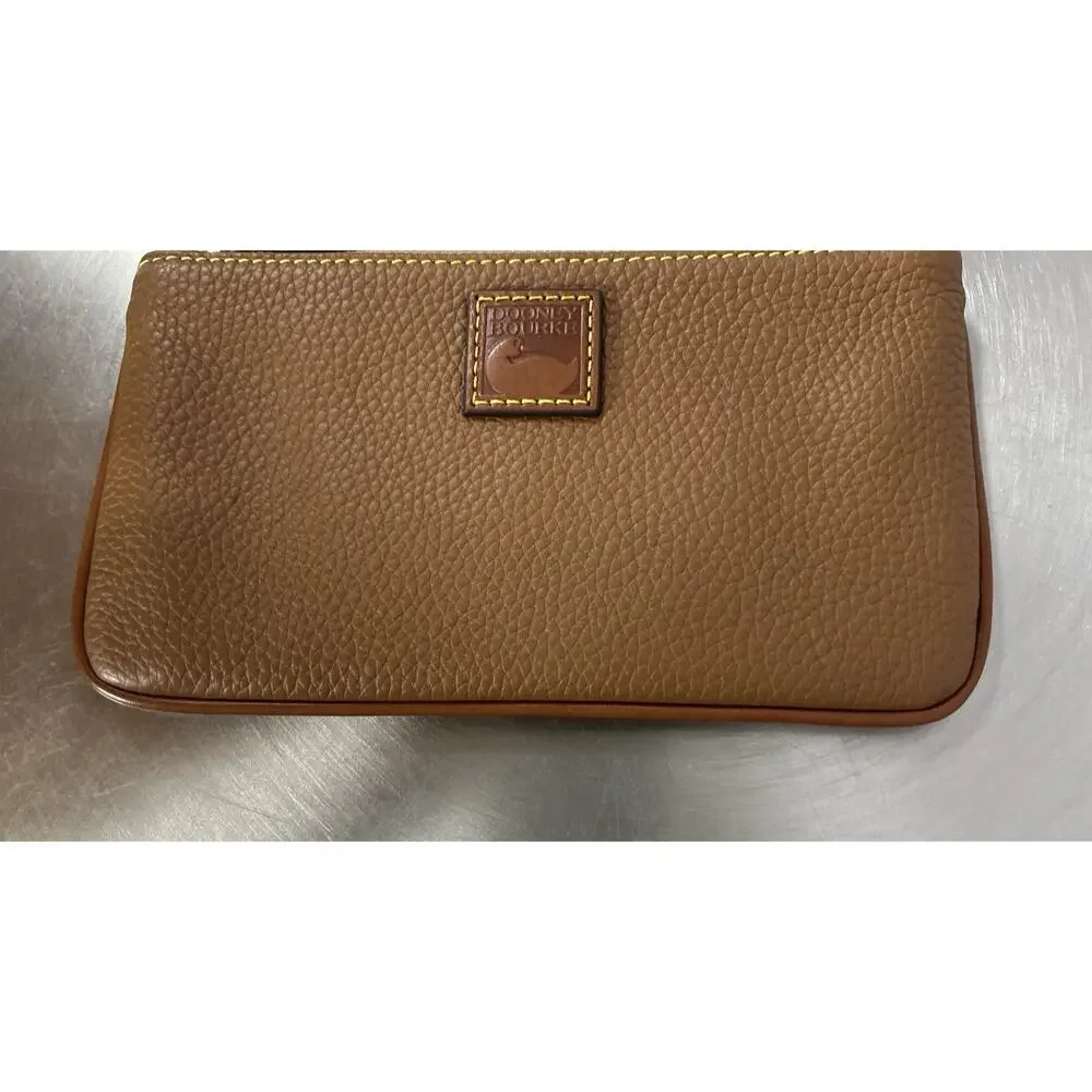 Dooney & Bourke Pebble Grain Large Wristlet Caramel Brown Leather Clutch Wallet